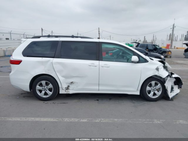 5TDKZ3DC0LS044909 Toyota SIENNA LE