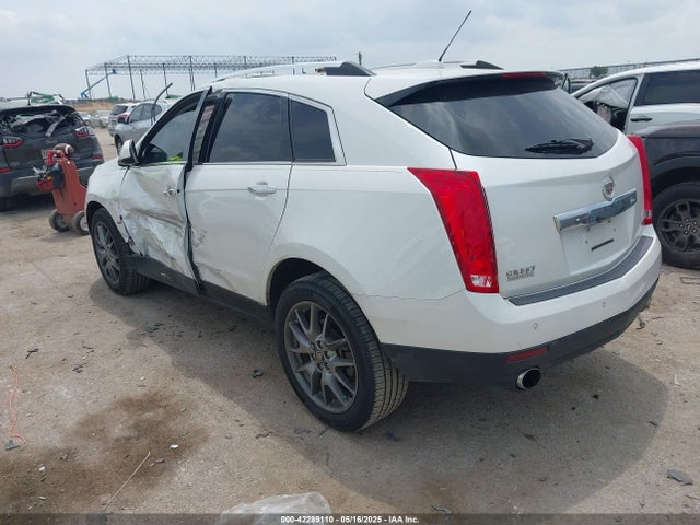 2015 CADILLAC SRX 3GYFNCE37FS611140 Photo 2