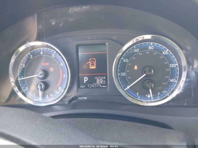 2T1BURHE1JC011808 Toyota COROLLA LE