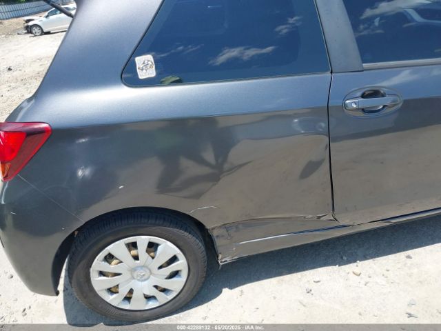 VNKJTUD35FA054329 Toyota YARIS L