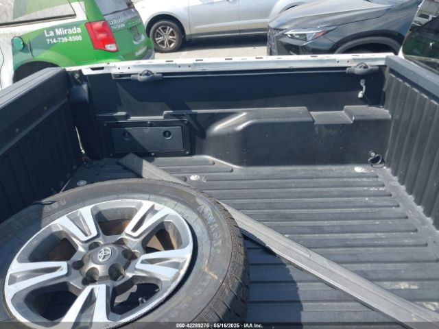 3TMAZ5CN7JM063352 Toyota Tacoma Trd Sport