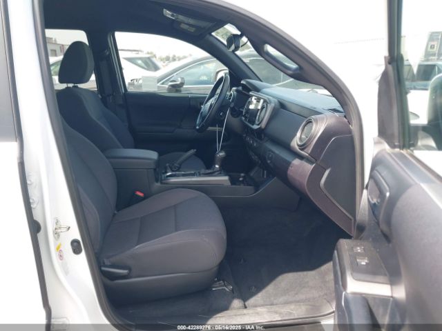 3TMAZ5CN7JM063352 Toyota Tacoma Trd Sport