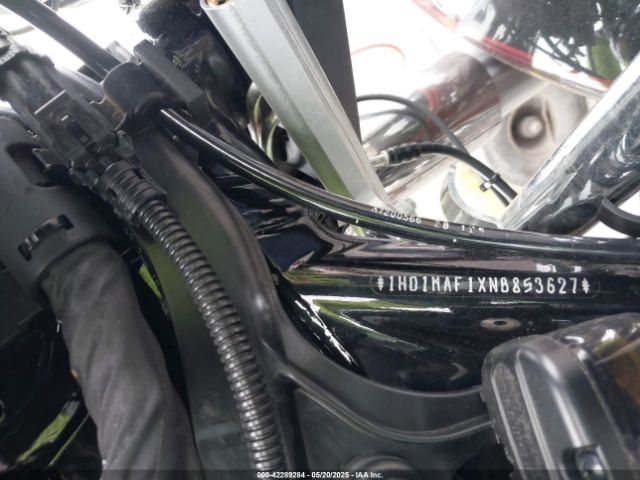 2022 HARLEY-DAVIDSON FLHTCUTG 1HD1MAF1XNB853627 Photo 9