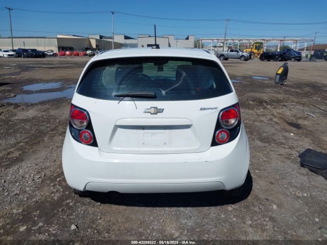 1G1JA6SG1G4178123 Chevrolet Sonic Ls Auto
