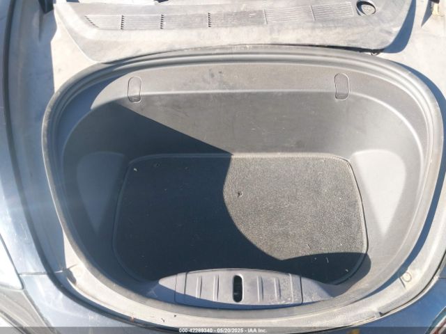 5YJ3E1EB8KF385262 Tesla Model 3 Long Range/performance