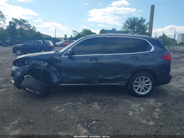 5UXCR6C52KLL40747 BMW X5 Xdrive40i