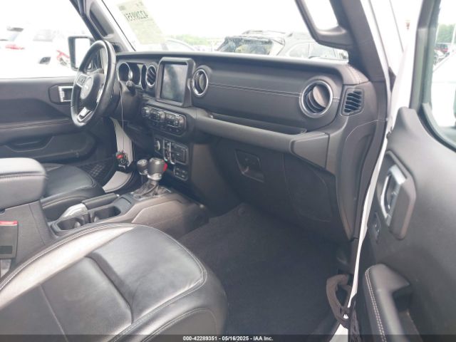 1C4HJXEN3LW243588 Jeep Wrangler Unlimited Sahara 4x4