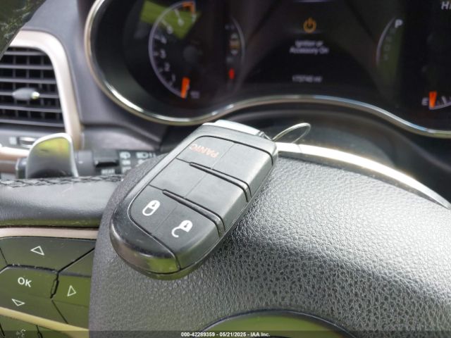 1C4RJFAGXFC204945 Jeep Grand Cherokee Laredo