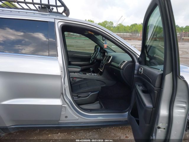 1C4RJFAGXFC204945 Jeep Grand Cherokee Laredo