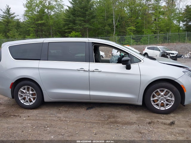 Chrysler Voyager 2024 2C4RC1CG9RR150964 Image 13