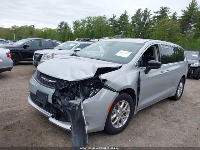 Chrysler Voyager 2024 2C4RC1CG9RR150964 Image 2