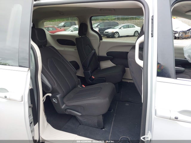 Chrysler Voyager 2024 2C4RC1CG9RR150964 Image 8