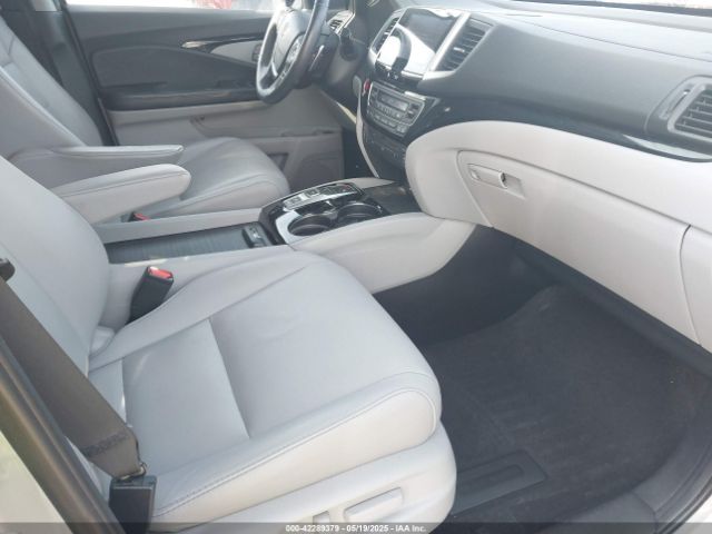 5FNYF6H9XHB041353 Honda Pilot Touring