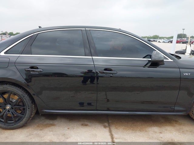 WAUB4AF40JA164810 Audi S4