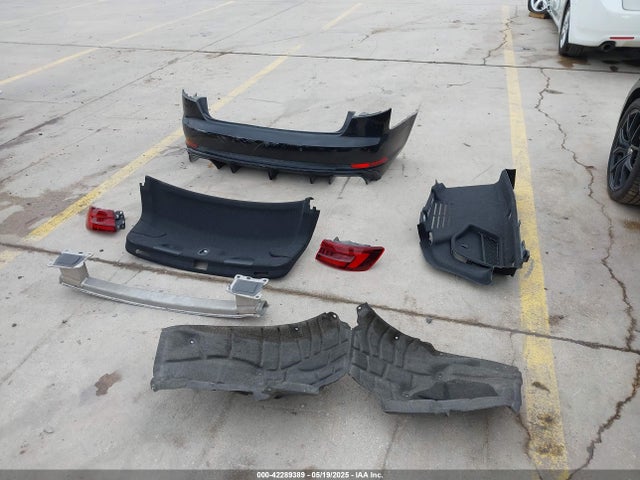 WAUB4AF40JA164810 Audi S4
