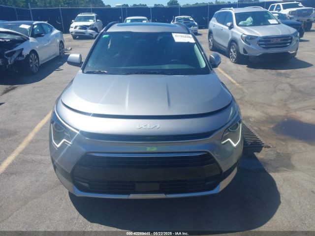 KNDCR3LE7P5058017 KIA Niro Ex Touring