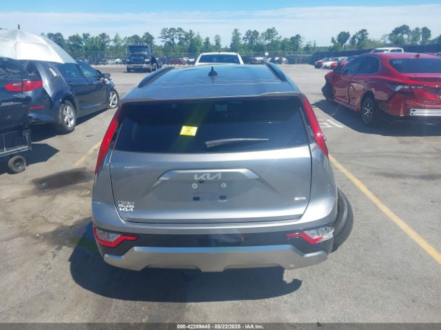 KNDCR3LE7P5058017 KIA Niro Ex Touring