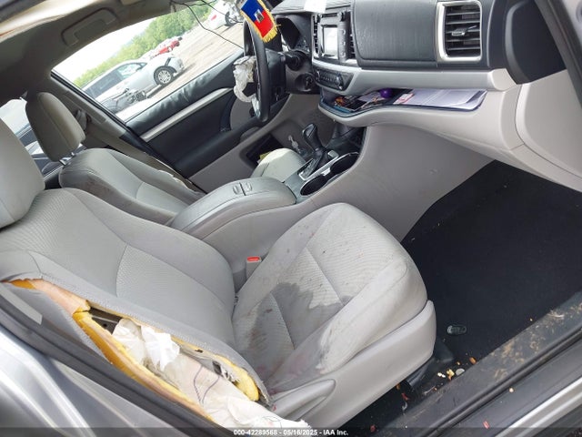 Toyota Highlander Le V6 2014 5TDBKRFH4ES048559 Image 5