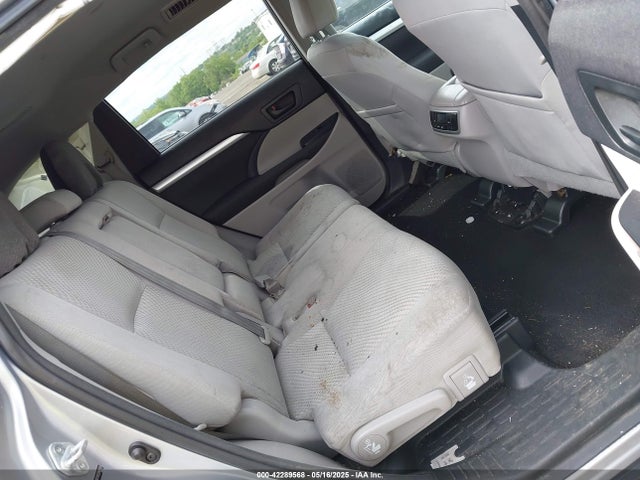 Toyota Highlander Le V6 2014 5TDBKRFH4ES048559 Image 8