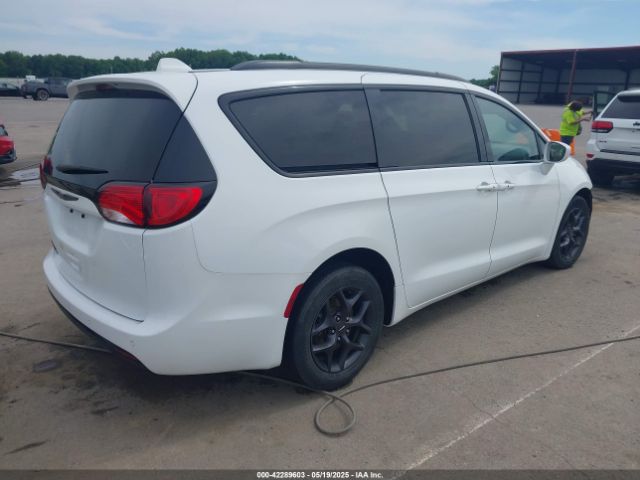 2018 CHRYSLER PACIFICA 2C4RC1EG2JR292994 Photo 3