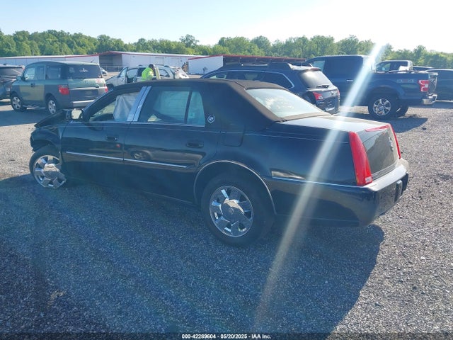 2007 CADILLAC DTS 1G6KD57Y57U216793 Photo 2