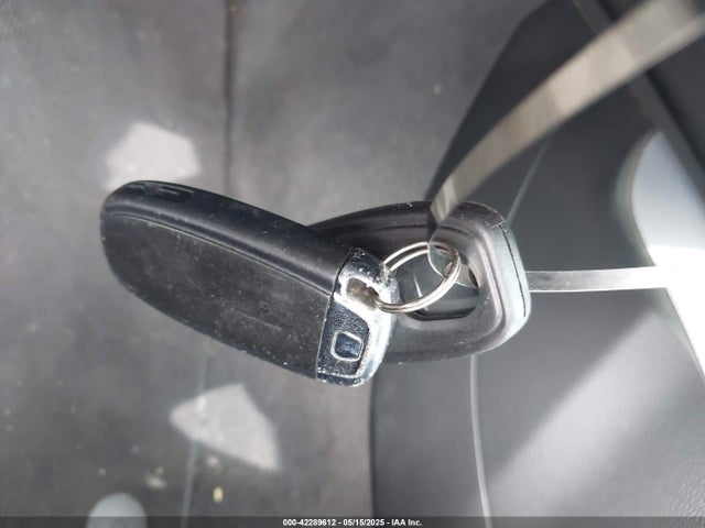 2011 AUDI A4 WAUAFAFL5BN024517 Photo 10