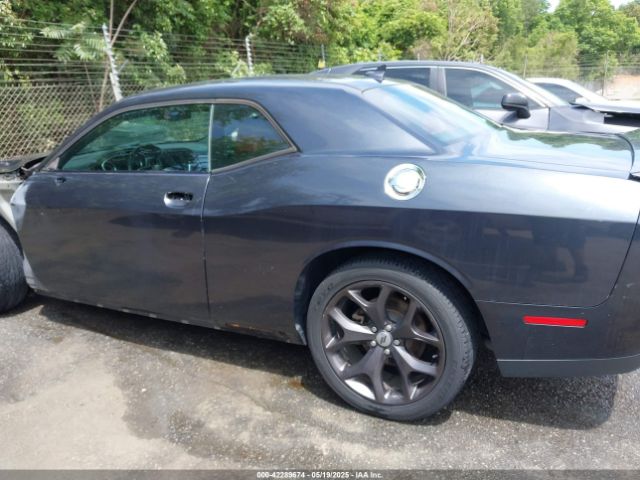 2C3CDZAG1JH143140 Dodge Challenger Sxt Plus