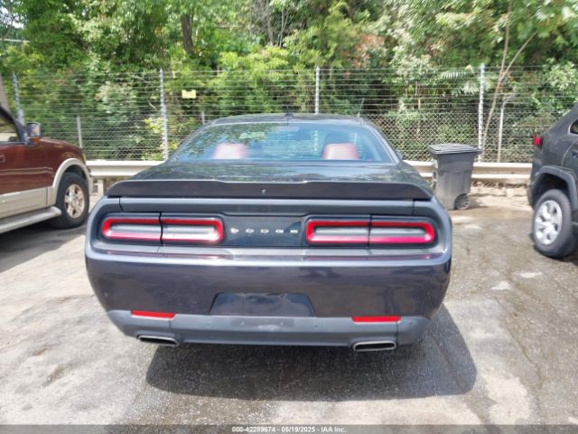 2C3CDZAG1JH143140 Dodge Challenger Sxt Plus
