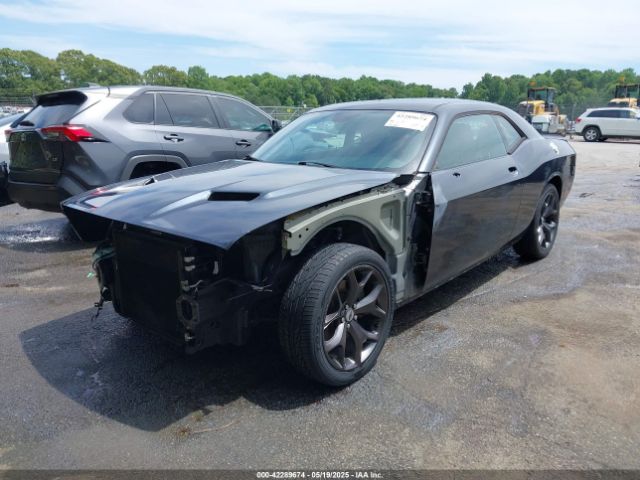 2C3CDZAG1JH143140 Dodge Challenger Sxt Plus