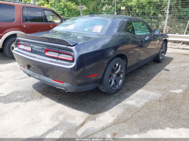 2C3CDZAG1JH143140 Dodge Challenger Sxt Plus