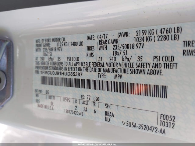 1FMCU0J91HUD85387 Ford Escape Titanium