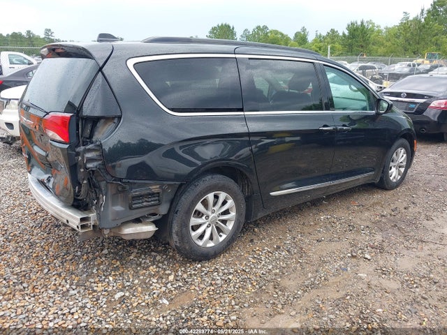Chrysler 2017 2017 2C4RC1BGXHR539113 Image 4