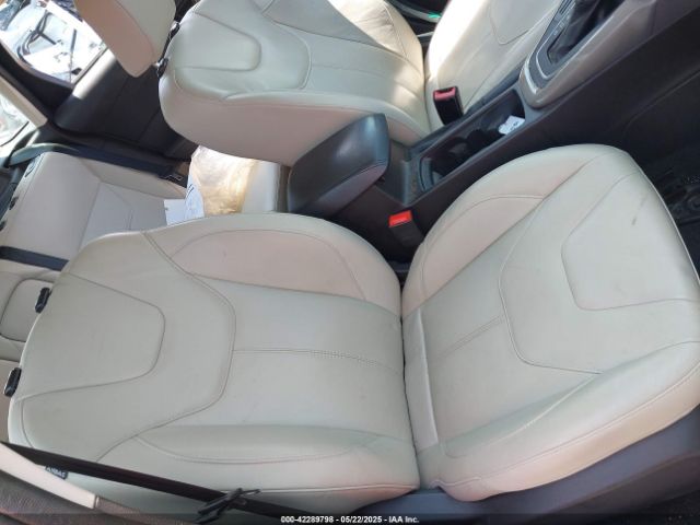 1FADP3N24GL340470 Ford Focus Titanium