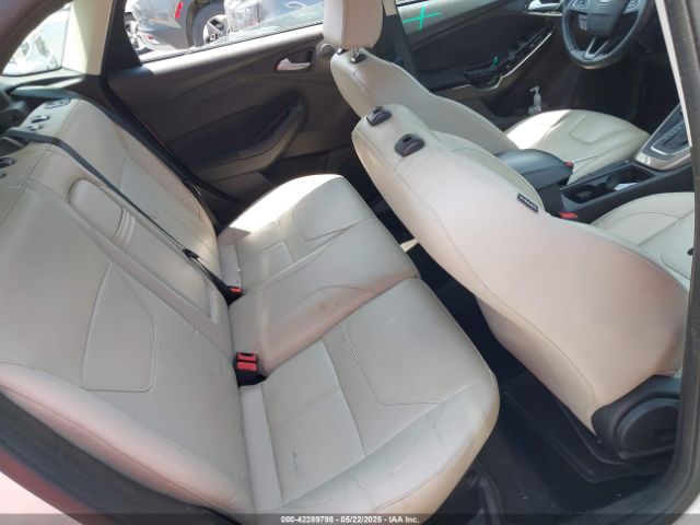 1FADP3N24GL340470 Ford Focus Titanium