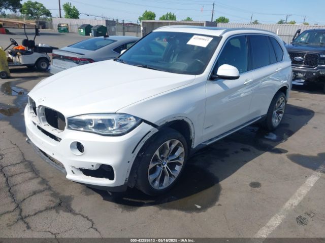 2018 BMW X5 5UXKR2C5XJ0Z15973 Photo 1