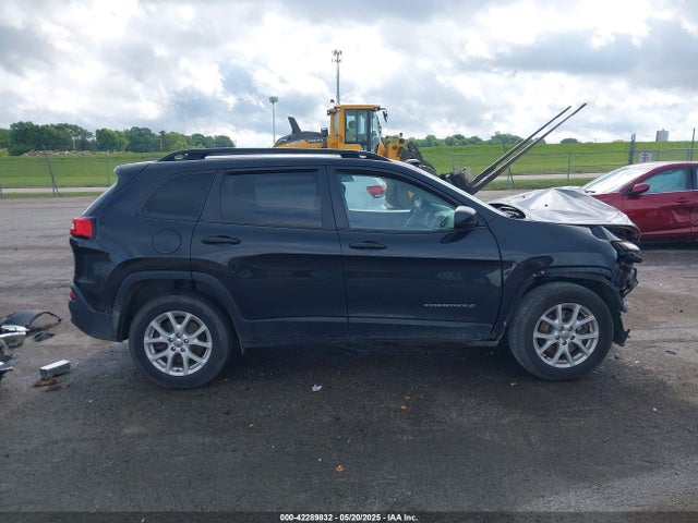 1C4PJMAB8GW290174 Jeep 2016