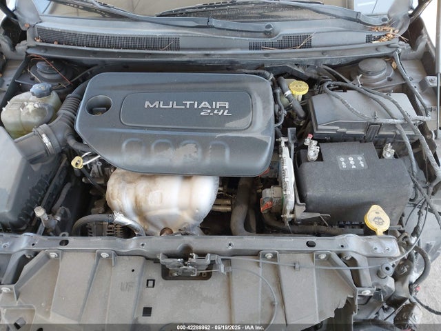 Chrysler 200 Limited 2015 1C3CCCAB8FN740885 Image 10
