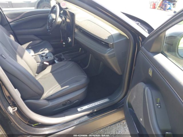 3FMTK3SU3PMB05269 Ford Mustang Mach-e Premium