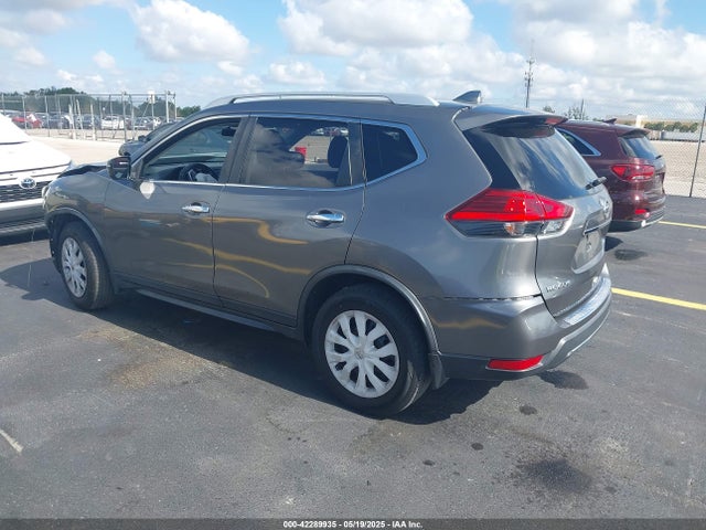 Nissan ROGUE S 2017 JN8AT2MT0HW388730 Image 3