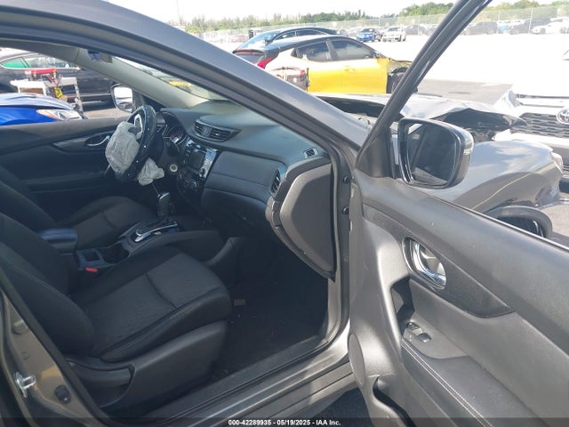 Nissan ROGUE S 2017 JN8AT2MT0HW388730 Image 5