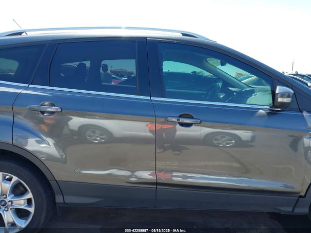 1FMCU0J92GUA99501 Ford Escape Titanium