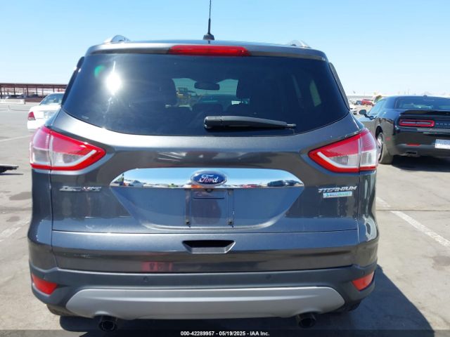 1FMCU0J92GUA99501 Ford Escape Titanium