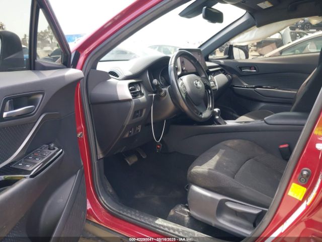 JTNKHMBX9K1046003 Toyota C-HR XLE
