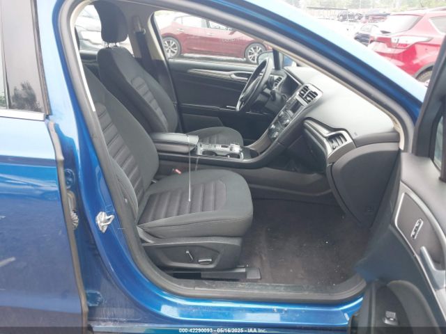 3FA6P0HD7HR169656 Ford FUSION SE