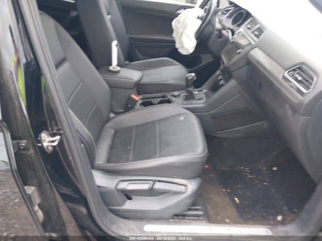 2021 VOLKSWAGEN TIGUAN 3VV2B7AX4MM111887 Photo 4