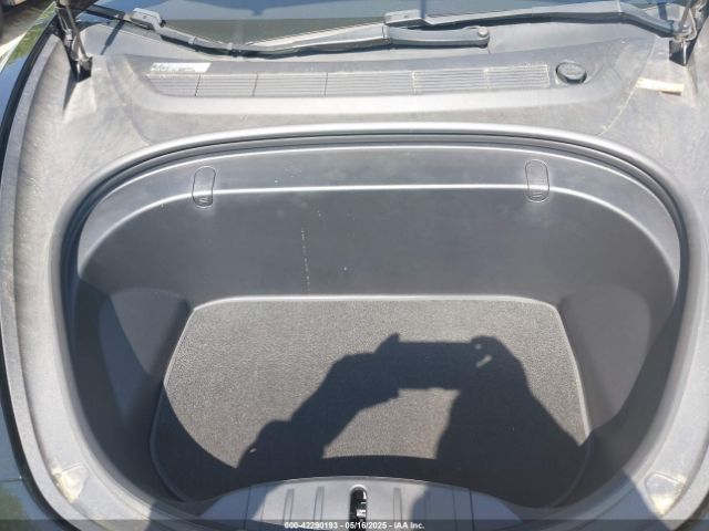 5YJ3E1EB9JF086703 Tesla Model 3 Long Range/performance