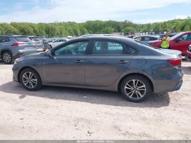 3KPF24AD5PE518541 KIA Forte Lxs