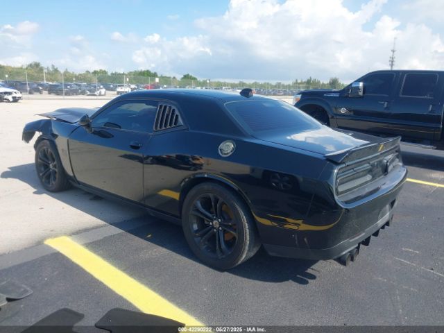 2020 DODGE CHALLENGER 2C3CDZBT7LH142752 Photo 2