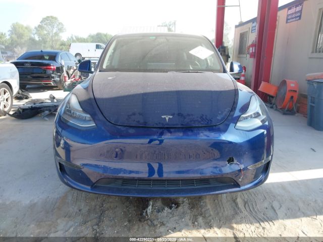 7SAYGAEE2NF364733 Tesla Model Y Long Range Dual Motor All-wheel Drive