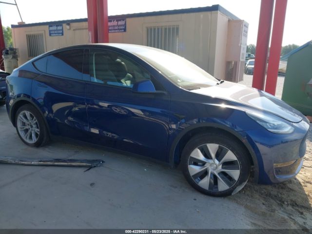 7SAYGAEE2NF364733 Tesla Model Y Long Range Dual Motor All-wheel Drive